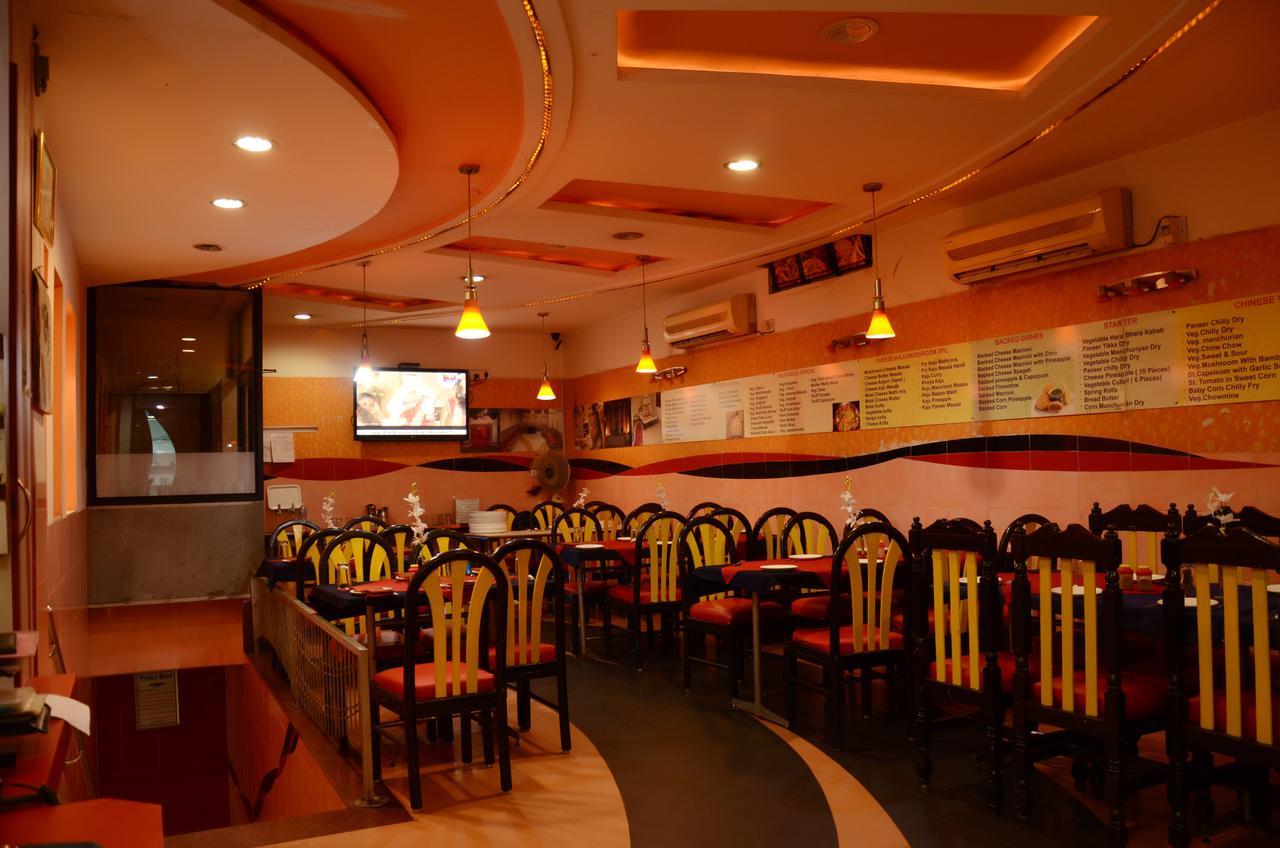 Prithvi Hotels Ahmedabad Exteriör bild